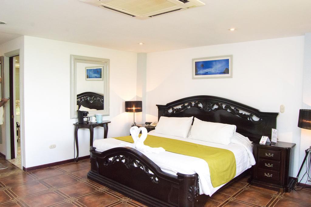 מנואל אנטוניו La Mansion Inn מראה חיצוני תמונה