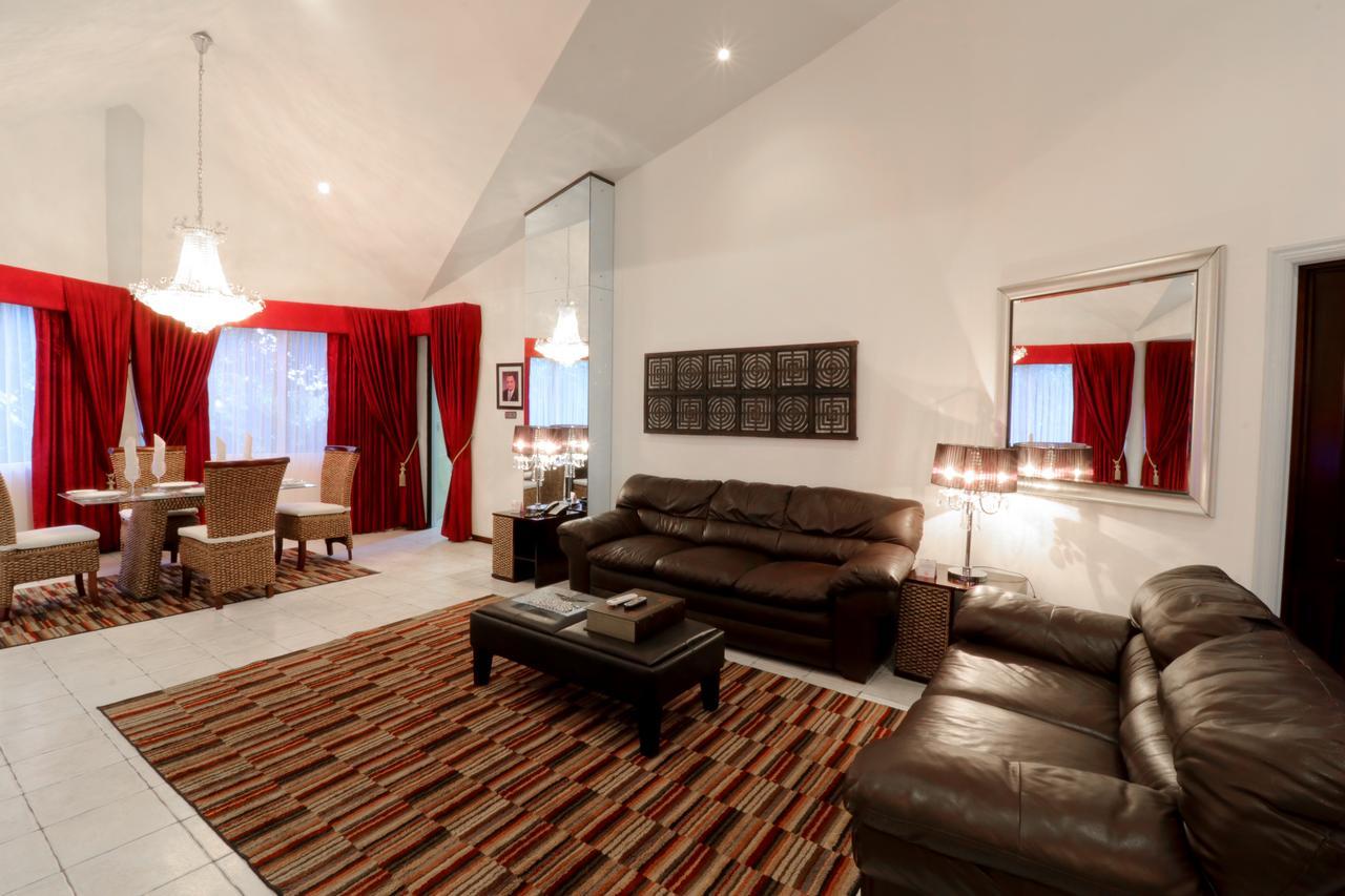 מנואל אנטוניו La Mansion Inn מראה חיצוני תמונה